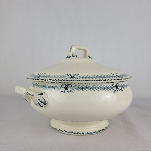 Choisy Le Roi Boulenger earthenware tureen Chinon model