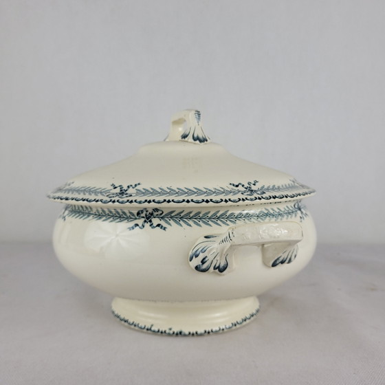 Image 1 of Choisy Le Roi Boulenger earthenware tureen Chinon model