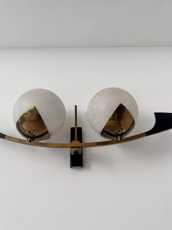 Image 1 of Lampada da parete vintage in ottone e opalino