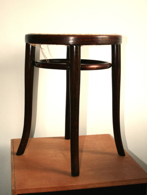 Thonet stool