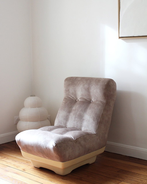 Space-Age 70S Fireside chair