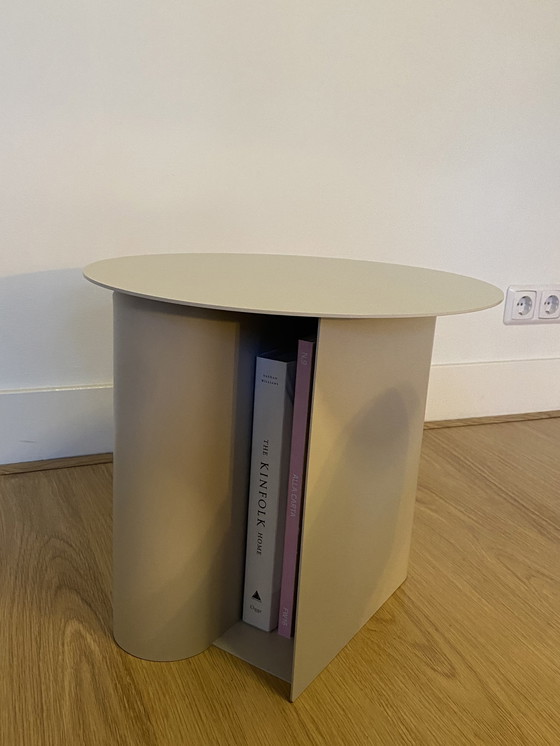 Image 1 of Woud Sentrum sidetable