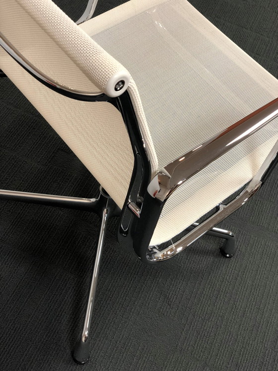 Image 1 of 6x Vitra EA107 chair