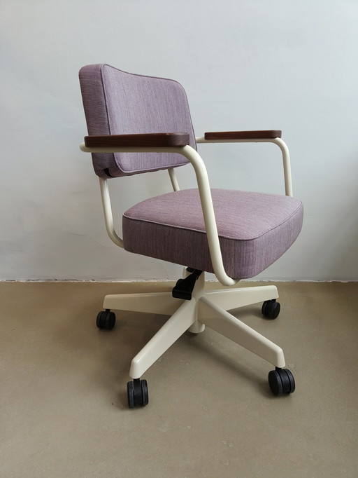 Vitra Armchair Direction Pivotant, Jean Prouvé