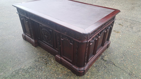 Image 1 of Ampia scrivania presidenziale in stile barocco, scrivania per partner, dimensioni 185x125 e altezza 82 cm.