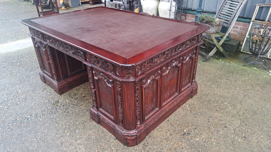 Image 1 of Ampia scrivania presidenziale in stile barocco, scrivania per partner, dimensioni 185x125 e altezza 82 cm.