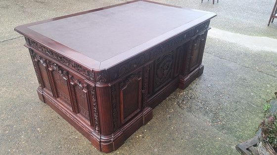 Image 1 of Ampia scrivania presidenziale in stile barocco, scrivania per partner, dimensioni 185x125 e altezza 82 cm.