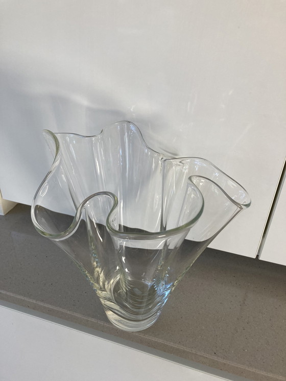 Image 1 of Range vase Handkerchief vase