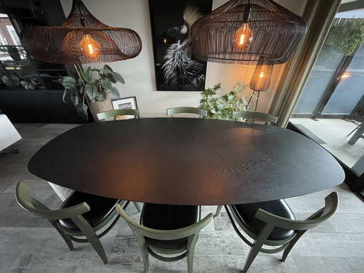 Mobitec Eclipse Dining Table