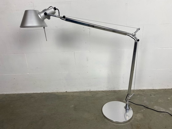 Image 1 of Artemide Tavolo desk lamp LED design Michelle De Lucchi