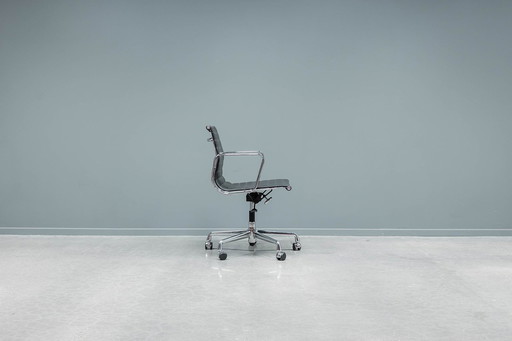 Eames Ea117 Alugroup Office Chair