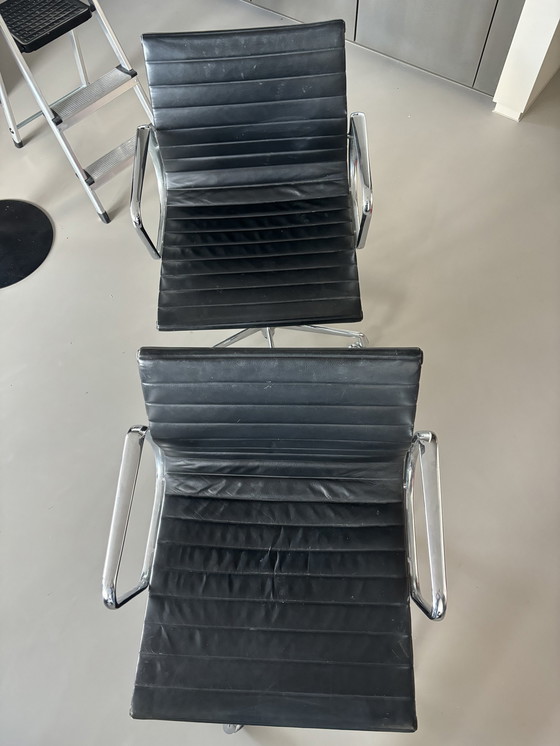 Image 1 of 2x Vitra EA117 Chairs