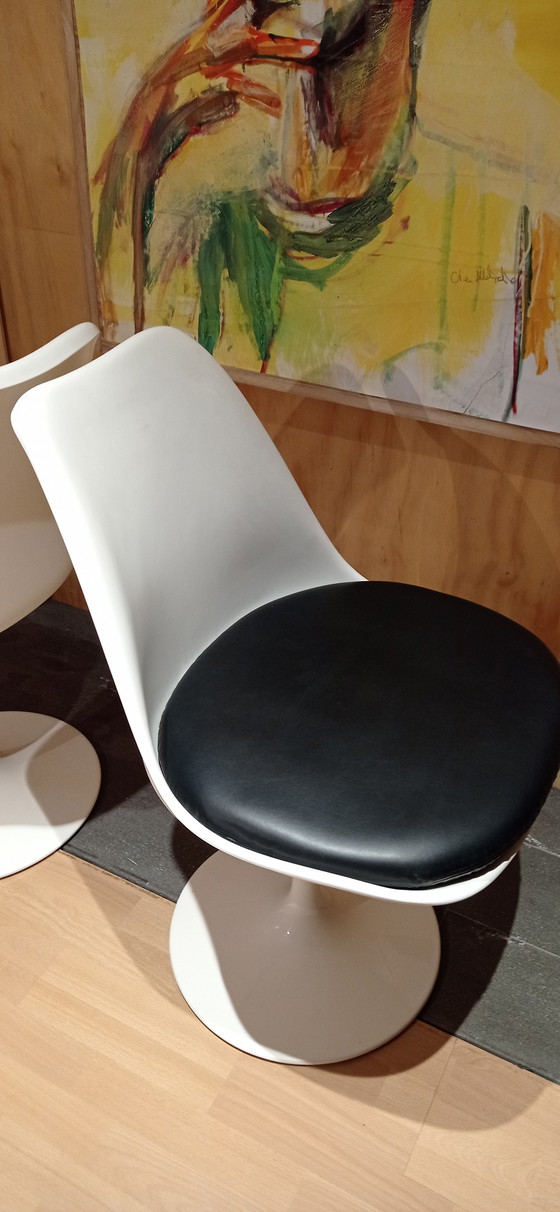 Image 1 of 2x Alivar Tulip Chair