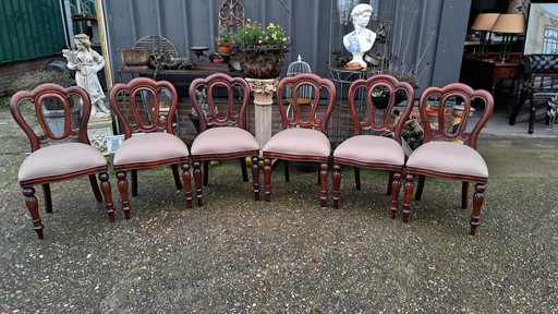 Mahogany Dining Chairs Size 43X50 And 93 Cm High, Seat Height Approx. 48Cm.