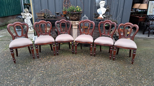 Mahogany Dining Chairs Size 43X50 And 93 Cm High, Seat Height Approx. 48Cm.