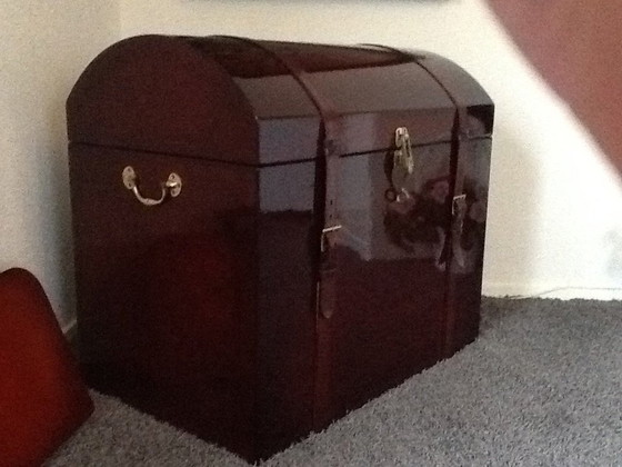 Image 1 of Baúl fabricado íntegramente en cuero, hecho a mano por Vrinten Bombardon 