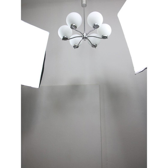 Image 1 of Lampadario vintage in acciaio cromato e vetro opalino, Italia 1970