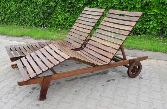 Image 1 of 2 chaises longues Gloster en teck, mobiles