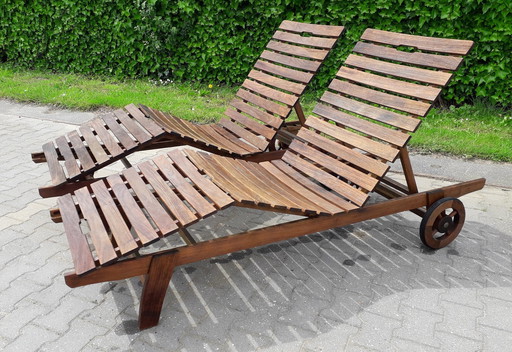 2 Gloster teak loungers, mobile