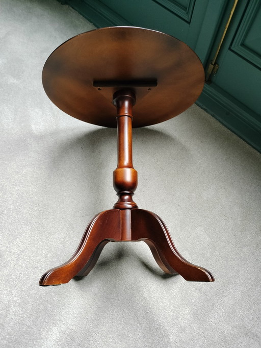 2x Vintage Side Tables