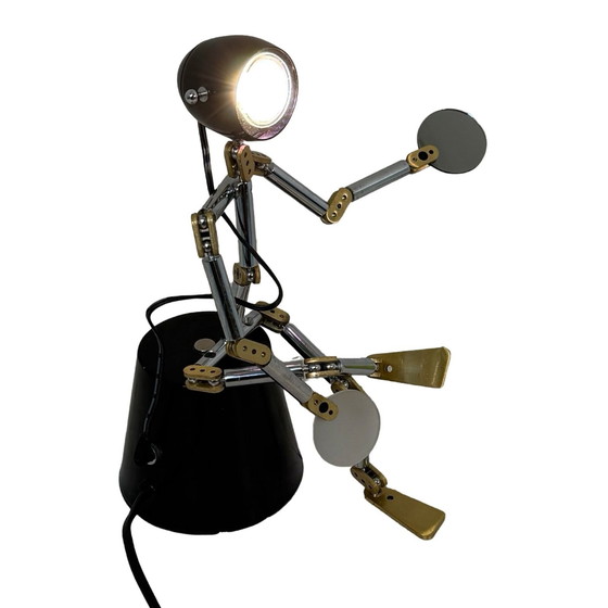 Image 1 of Sun Luen - Table Lamp Model ‘Osqar’ - Adjustable Figurine On A Round Base - In The Style Of Ygnacia Baranga