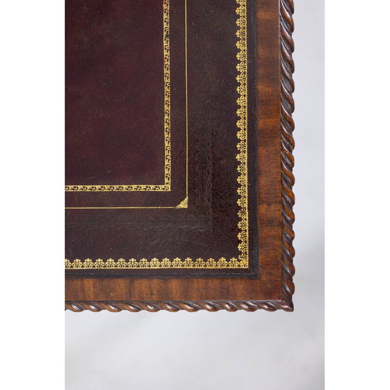 Image 1 of Vintage mahogany table, England 1950