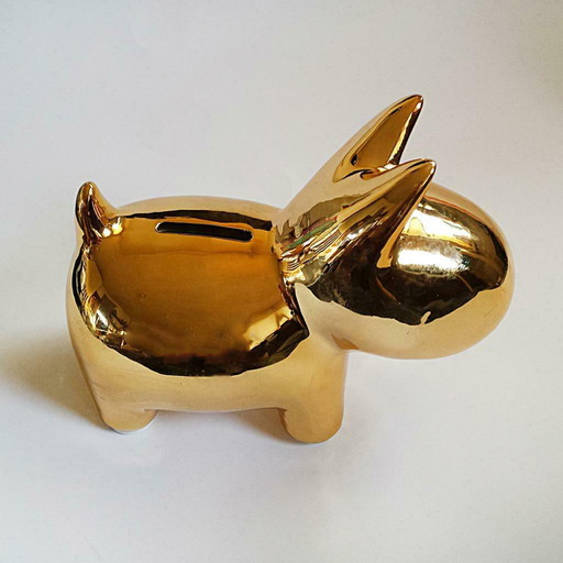 Design piggy bank dog