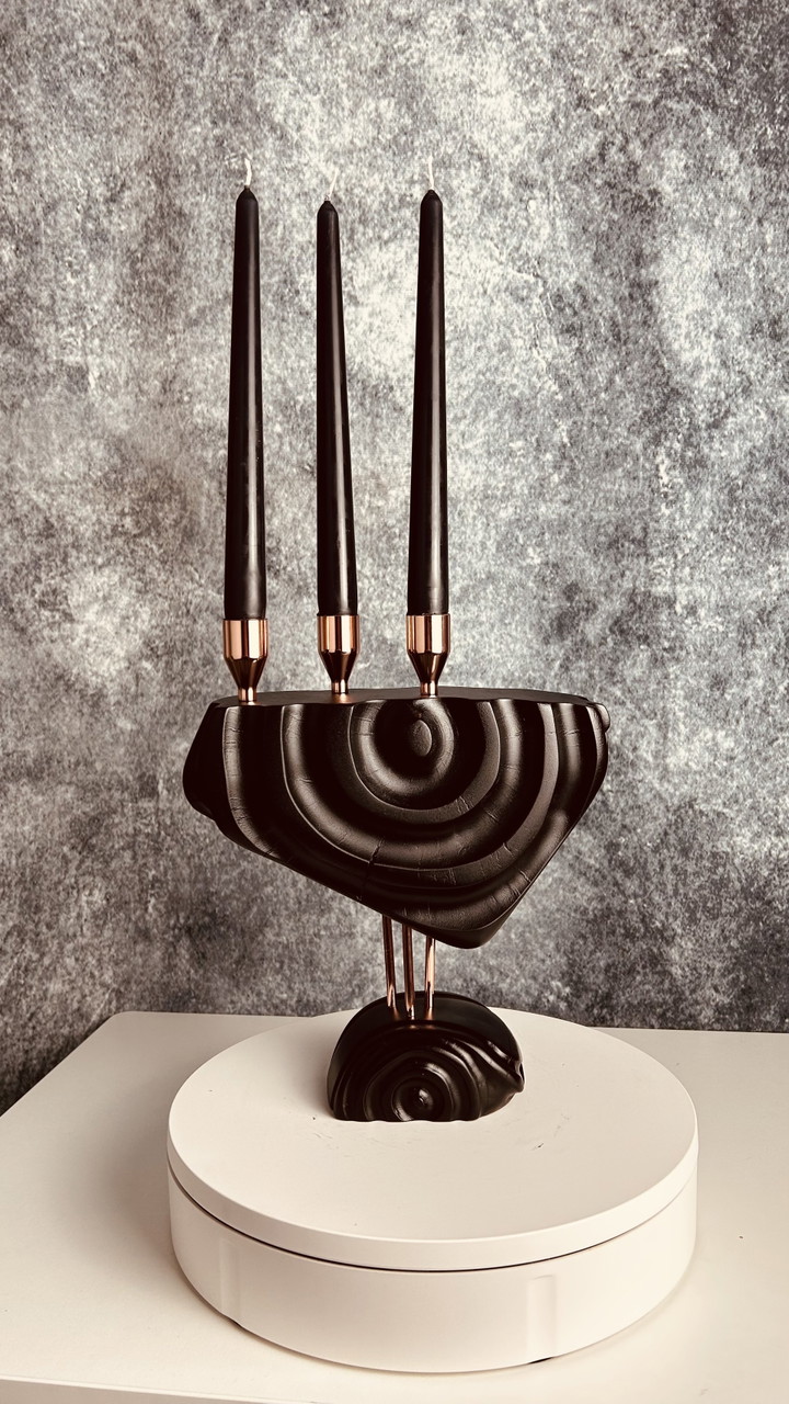 Scultura candelabro di Rotan Hunt
