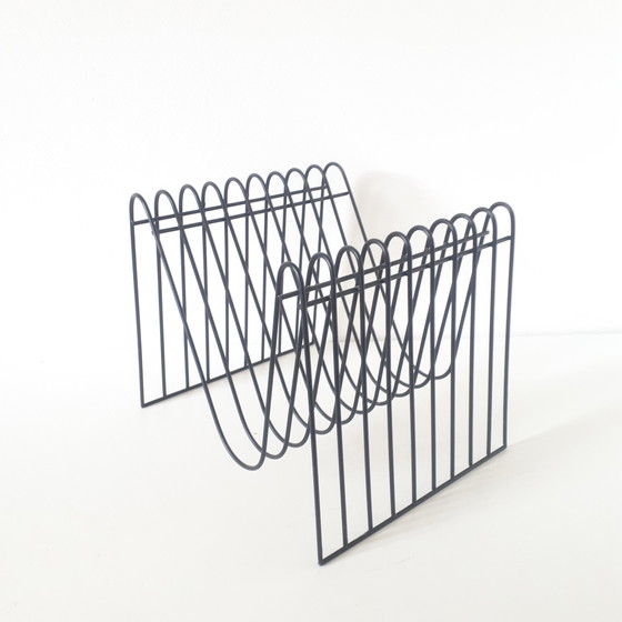 Image 1 of Sleek metal reading basket