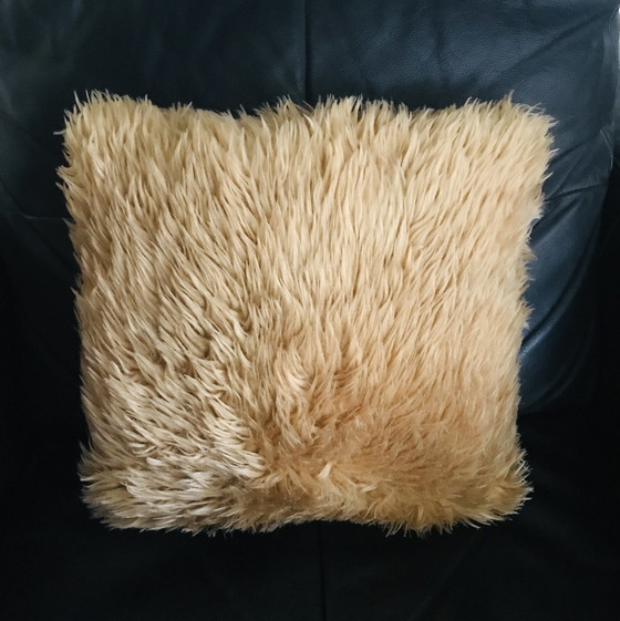 Image 1 of Moumoute cushion