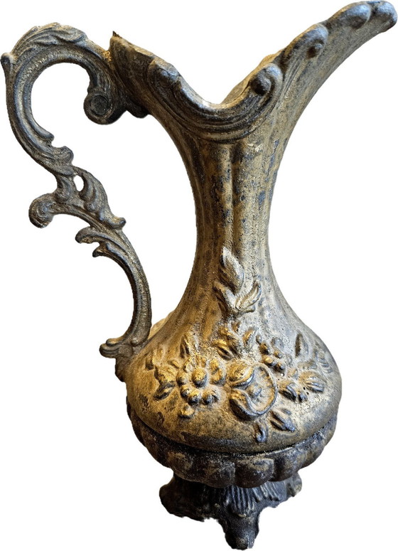 Image 1 of Brocca di zinco d&#39;epoca dall&#39;Egitto