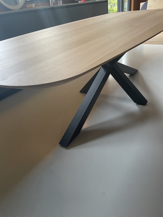 Image 1 of Melchior dining table oval