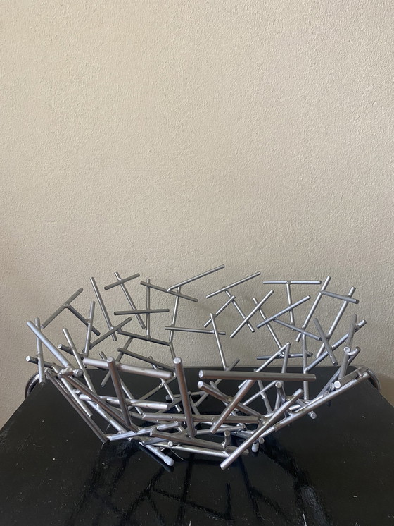 Image 1 of Metal design fruit basket