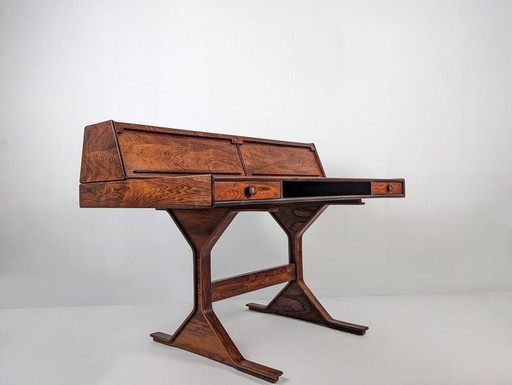 Desk By Gianfranco Frattini