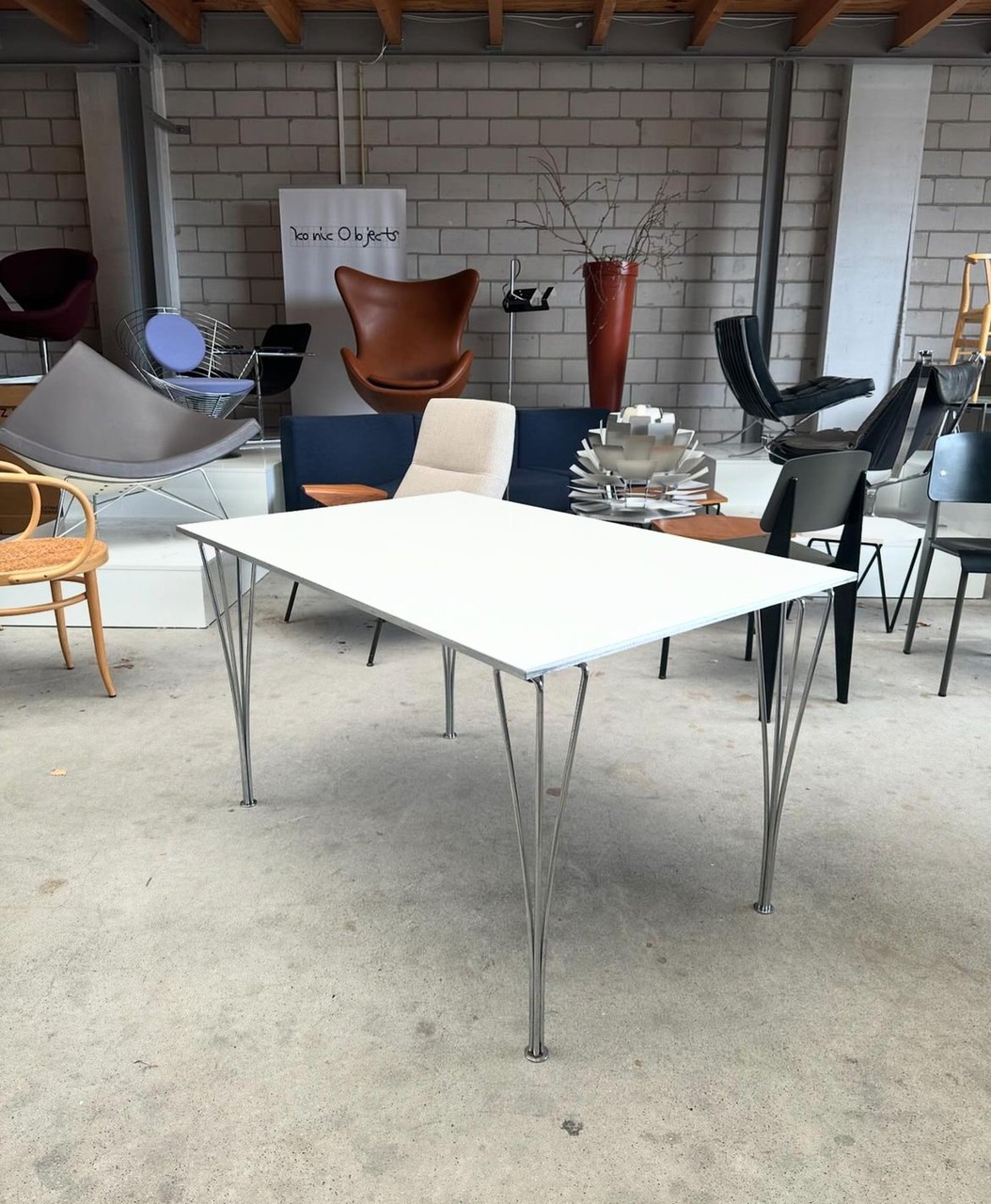 Fritz Hansen Rectangular Table | €850 | Whoppah