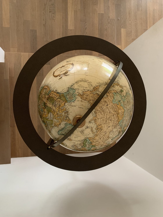 Image 1 of Globo Replogle a pie