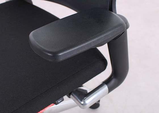 Image 1 of Ahrend 2020 Extra Verta office chair