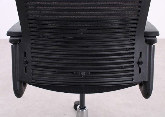 Image 1 of Ahrend 2020 Extra Verta office chair