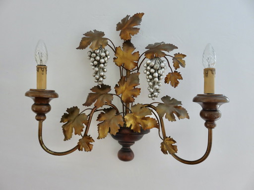 Large Florentine wall lamp "Vigne Aux Raisins" Italy 1950