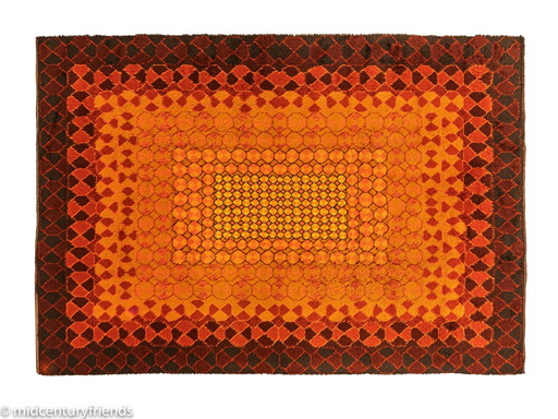  1970S Menuette Carpet, 250 X 354 