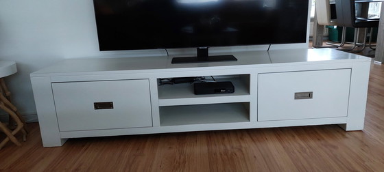 Image 1 of Modern Tv box