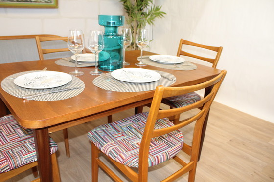 Image 1 of 4 chaises vintage en chêne retapissées 1960 Suède 