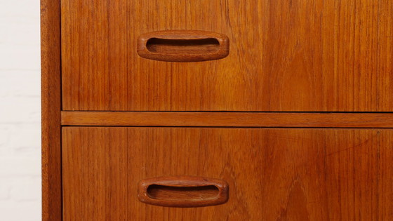 Image 1 of Vintage Danish teak chest of drawers | 6 drawers | 109 cm