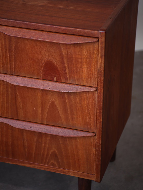 Image 1 of Commode design danois vintage