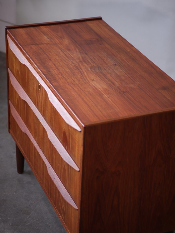 Image 1 of Commode design danois vintage