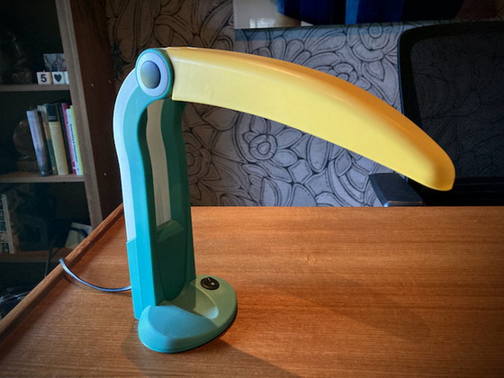 Image 1 of Lampe de table Toucan par H.T. Huang