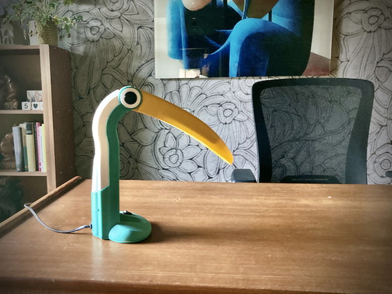 Image 1 of Lampe de table Toucan par H.T. Huang