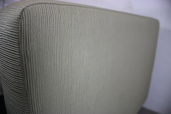 Image 1 of Sofá Cor Conseta de tres plazas en tejido acanalado, negro, blanco y verde