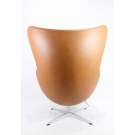 Image 1 of Vintage model 3316 armchair by Arne Jacobsen for Fritz Hansen