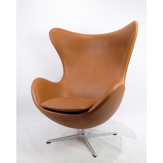 Image 1 of Vintage model 3316 armchair by Arne Jacobsen for Fritz Hansen